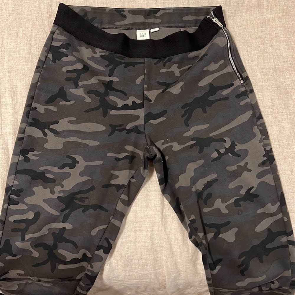 Gap joggers